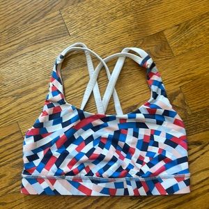 Lululemon sports bra size 4 lined no padding